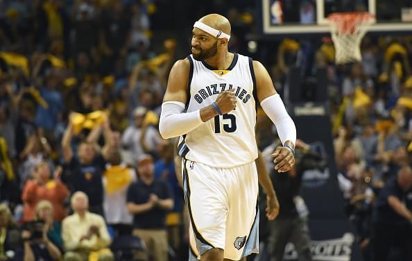 更衣室的氛 更衣室的氛