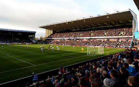 与点球点之 与点球点之